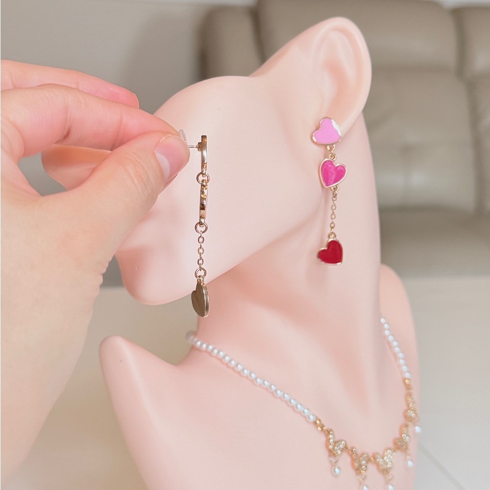 ⚜️ Pink and Red Heart Drop Earrings - Picture 7 of 9